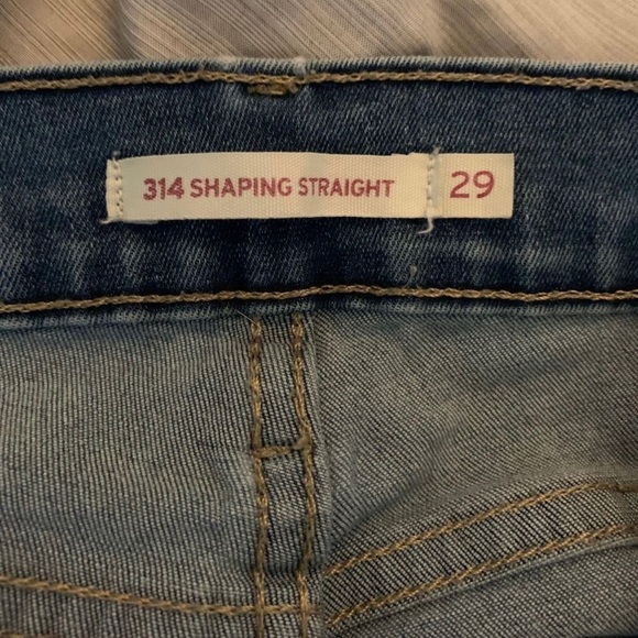 Levi’s Straight Leg Jeans - Picture 3 of 4